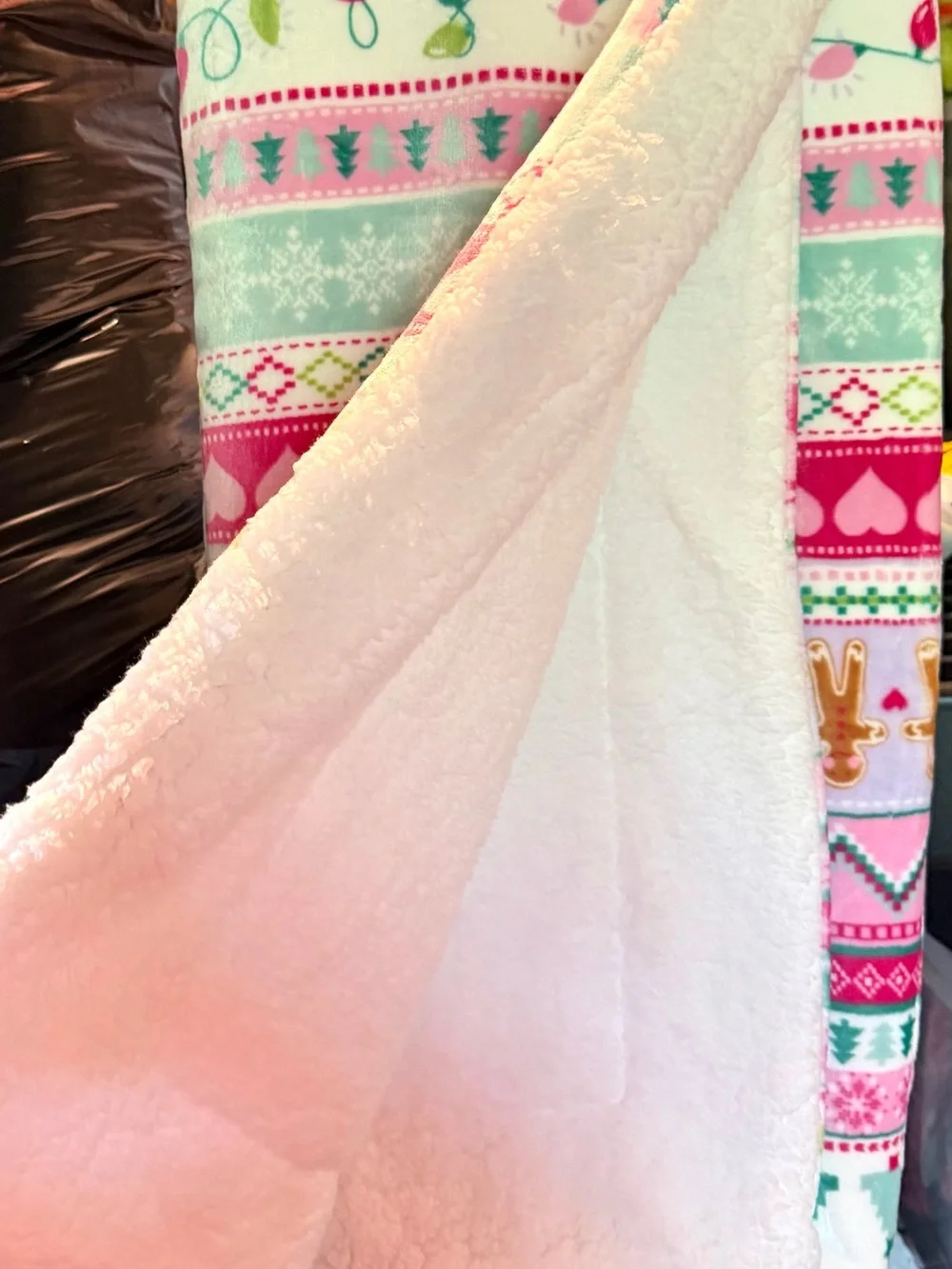 🦋Sugarplum Dreams kid’s Sherpa Reverse Decorative Throw Christmas blanket  50x60